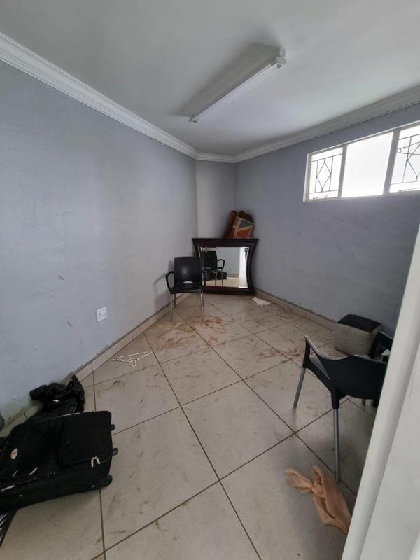 To Let 3 Bedroom Property for Rent in Esther Park Gauteng