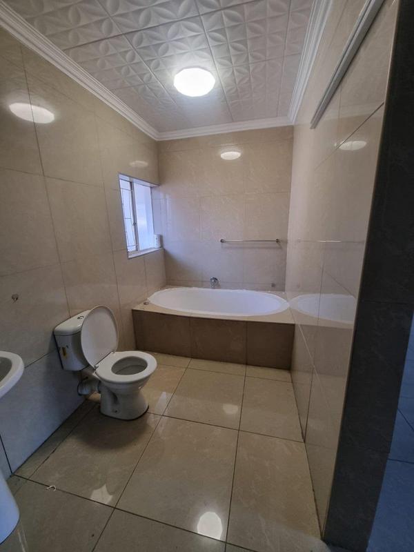 To Let 3 Bedroom Property for Rent in Esther Park Gauteng