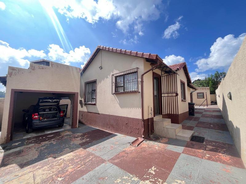 To Let 3 Bedroom Property for Rent in Eikenhof Gauteng