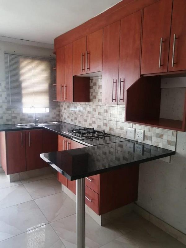To Let 1 Bedroom Property for Rent in Lombardy East Gauteng