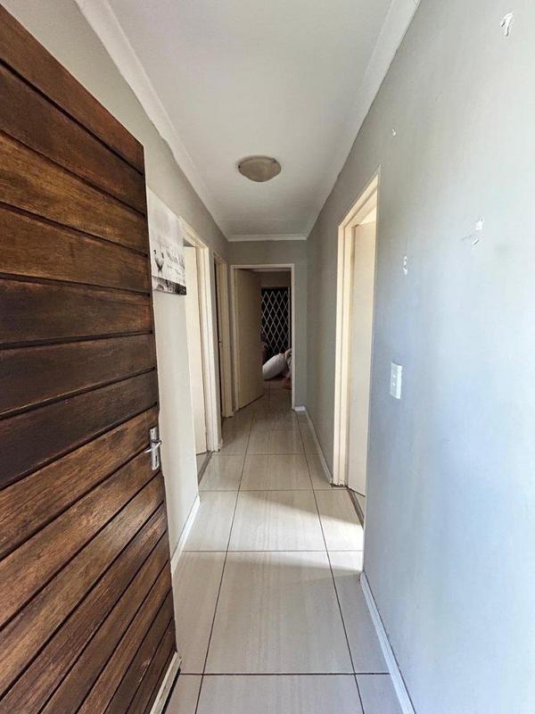 To Let 3 Bedroom Property for Rent in South Hills Gauteng