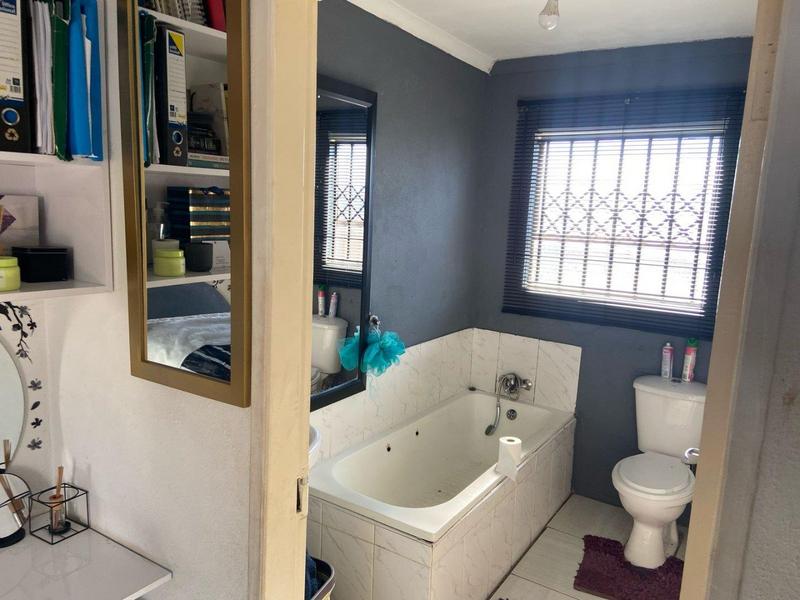 To Let 3 Bedroom Property for Rent in Blue Hills Country Estate Gauteng