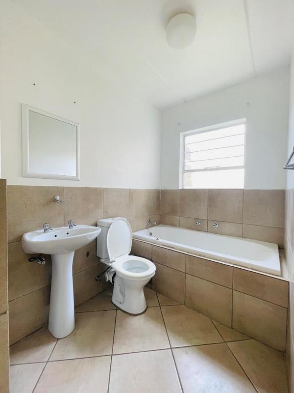 2 Bedroom Property for Sale in Albertsdal Gauteng
