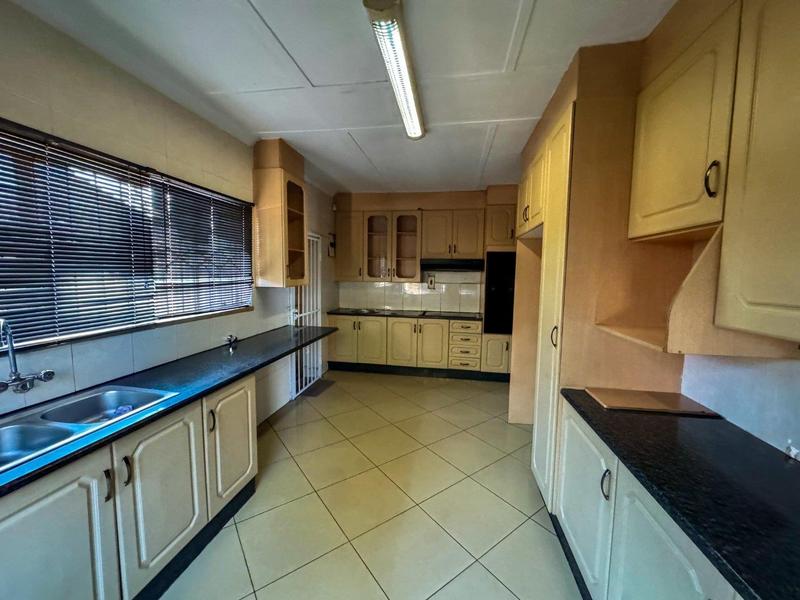 4 Bedroom Property for Sale in South Crest Gauteng
