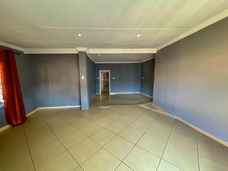 4 Bedroom Property for Sale in South Crest Gauteng