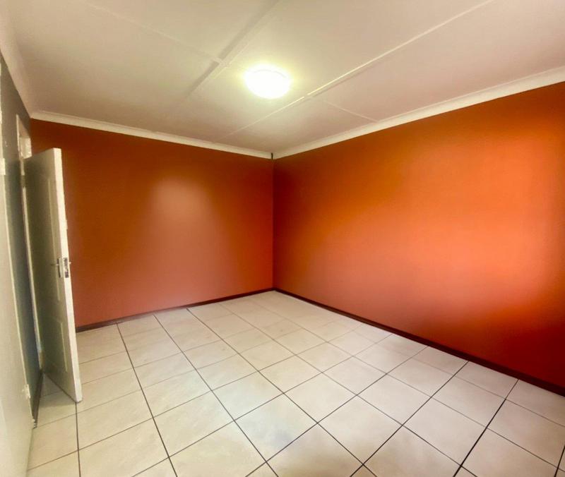 4 Bedroom Property for Sale in South Crest Gauteng