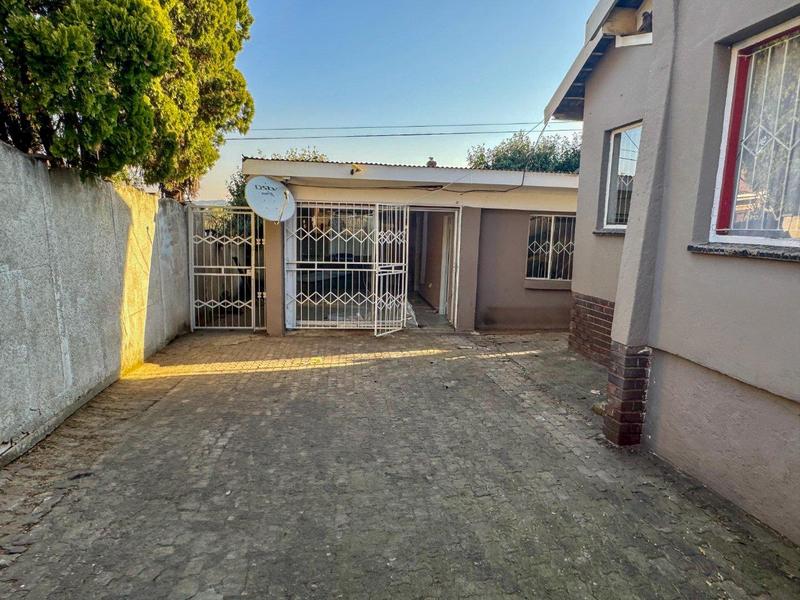 4 Bedroom Property for Sale in South Crest Gauteng