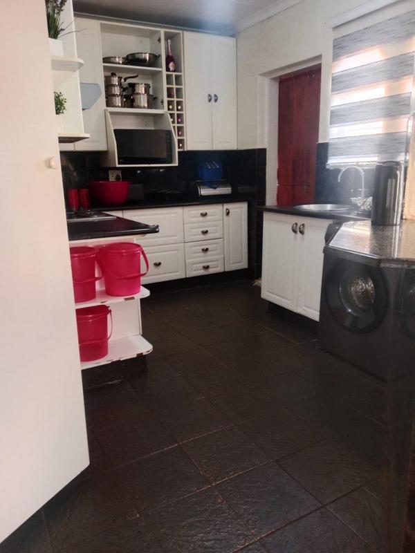 3 Bedroom Property for Sale in Dawn Park Gauteng
