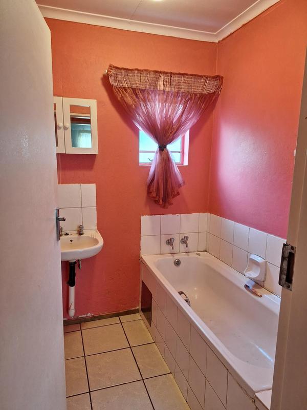 To Let 3 Bedroom Property for Rent in Rosslyn Gauteng