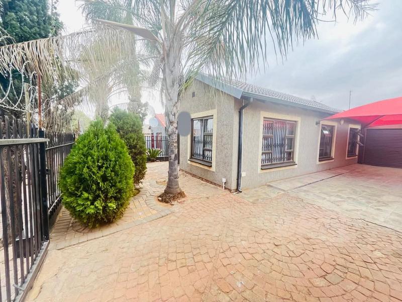 3 Bedroom Property for Sale in Soshanguve VV Gauteng