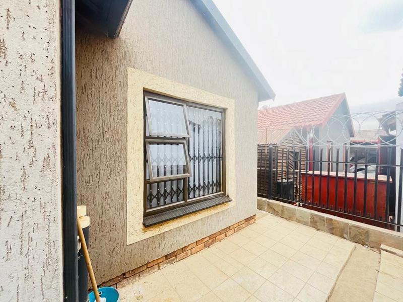 3 Bedroom Property for Sale in Soshanguve VV Gauteng