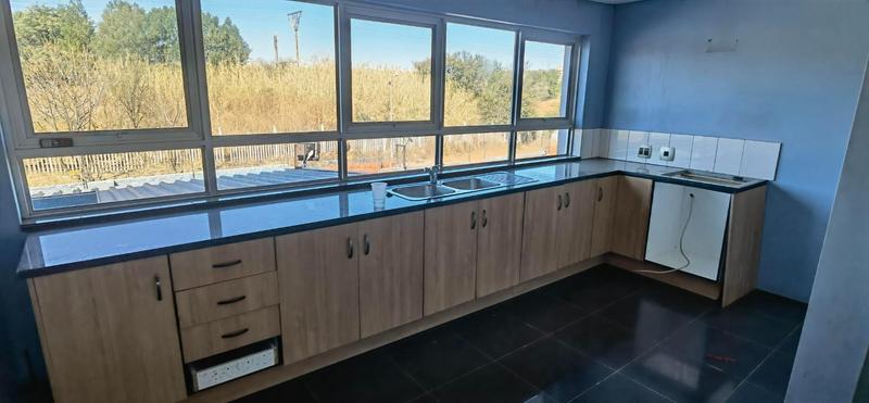 To Let commercial Property for Rent in Silvertondale Gauteng