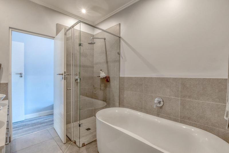 2 Bedroom Property for Sale in Melrose North Gauteng