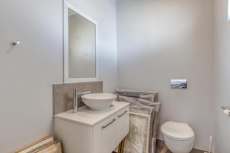 2 Bedroom Property for Sale in Melrose North Gauteng