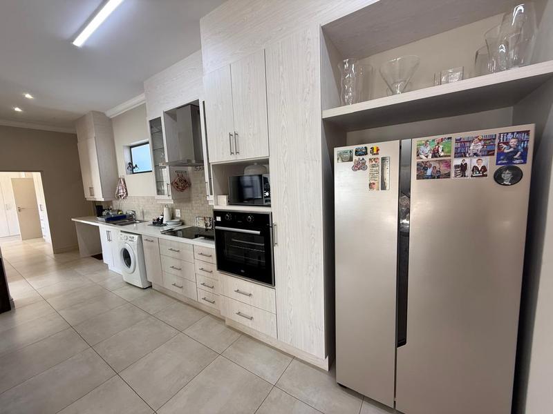 To Let 2 Bedroom Property for Rent in Retire at Midstream Gauteng