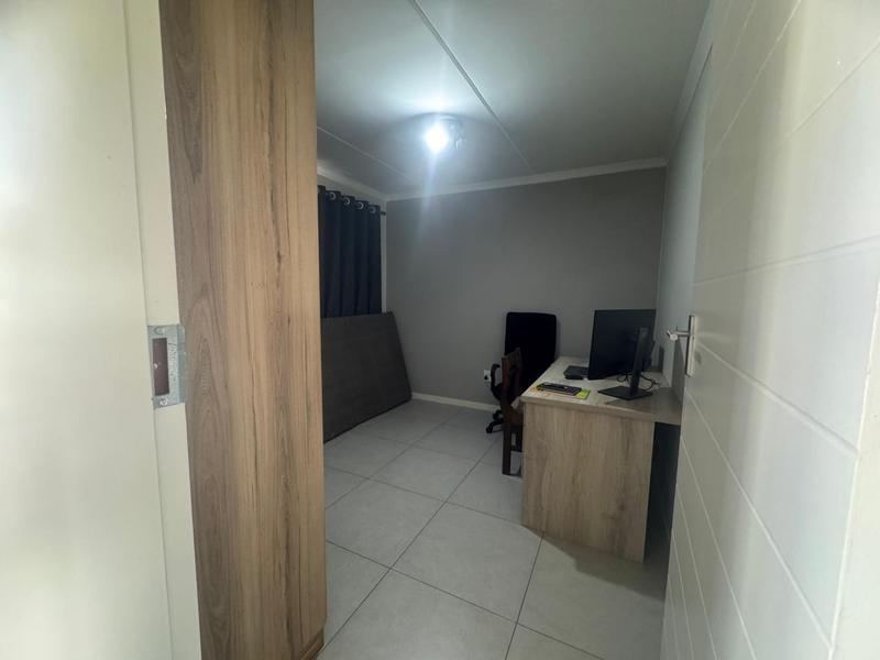 To Let 2 Bedroom Property for Rent in Golden Fields Estate Gauteng