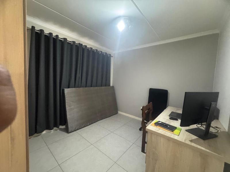 To Let 2 Bedroom Property for Rent in Golden Fields Estate Gauteng
