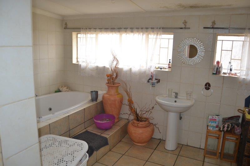 3 Bedroom Property for Sale in Geduld Gauteng