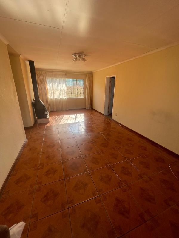 To Let 3 Bedroom Property for Rent in Daveyton Gauteng