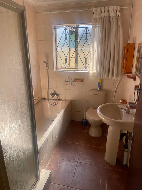 To Let 3 Bedroom Property for Rent in Daveyton Gauteng