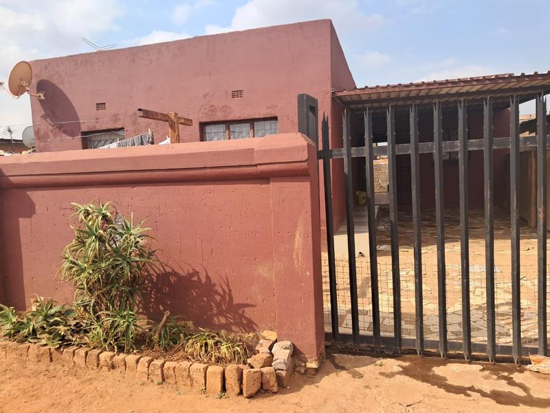 4 Bedroom Property for Sale in Slovo Park Gauteng