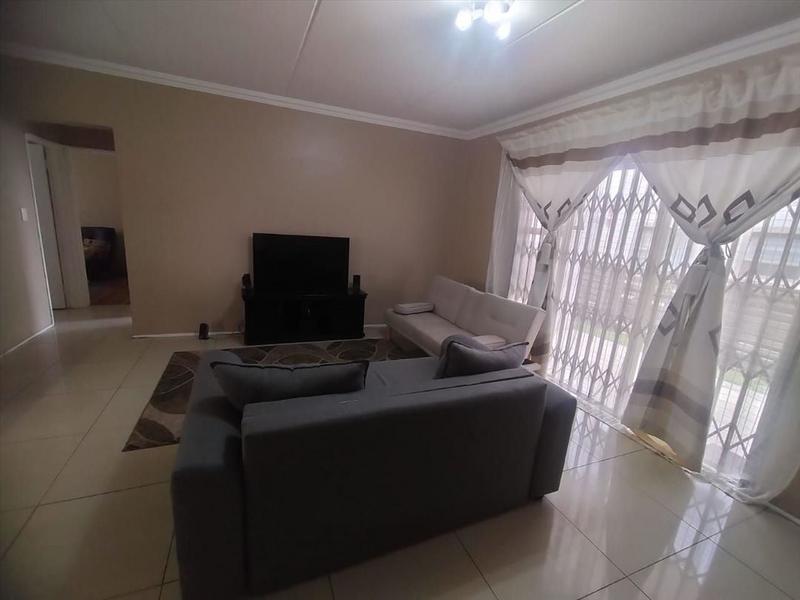 2 Bedroom Property for Sale in Bardene Gauteng