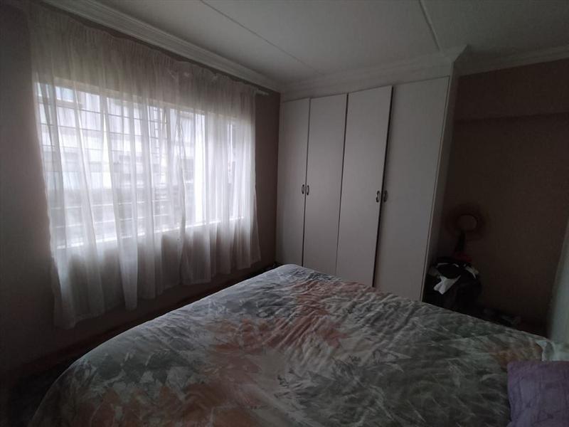 2 Bedroom Property for Sale in Bardene Gauteng