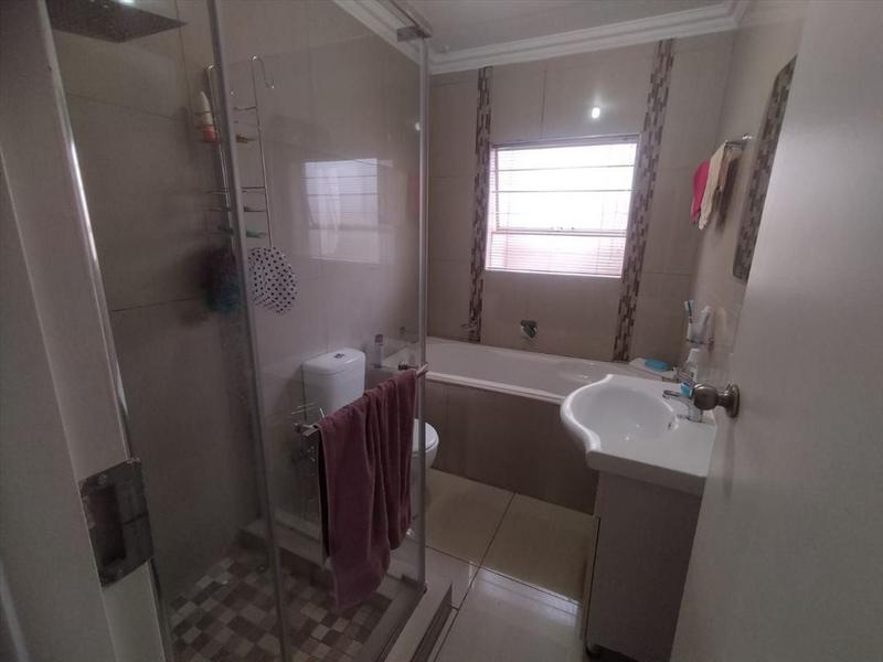2 Bedroom Property for Sale in Bardene Gauteng