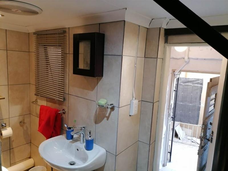 To Let 1 Bedroom Property for Rent in Kensington Gauteng