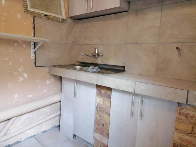 To Let 1 Bedroom Property for Rent in Kensington Gauteng