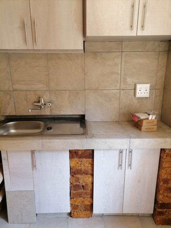 To Let 1 Bedroom Property for Rent in Kensington Gauteng