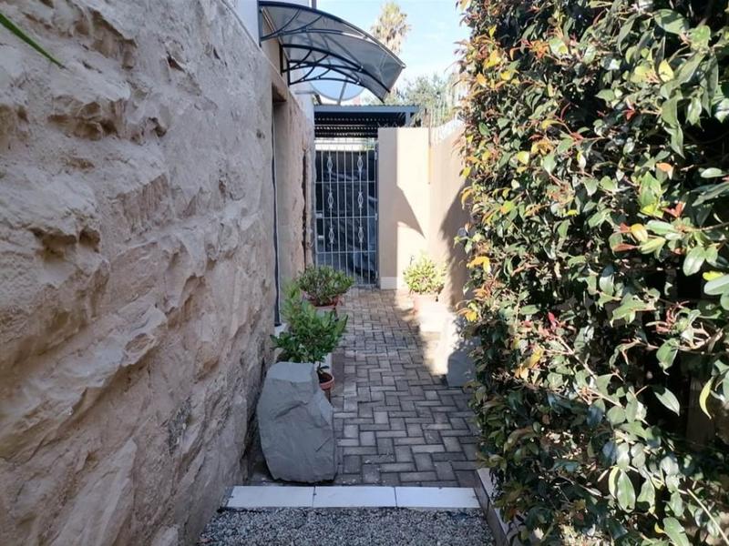 To Let 1 Bedroom Property for Rent in Kensington Gauteng