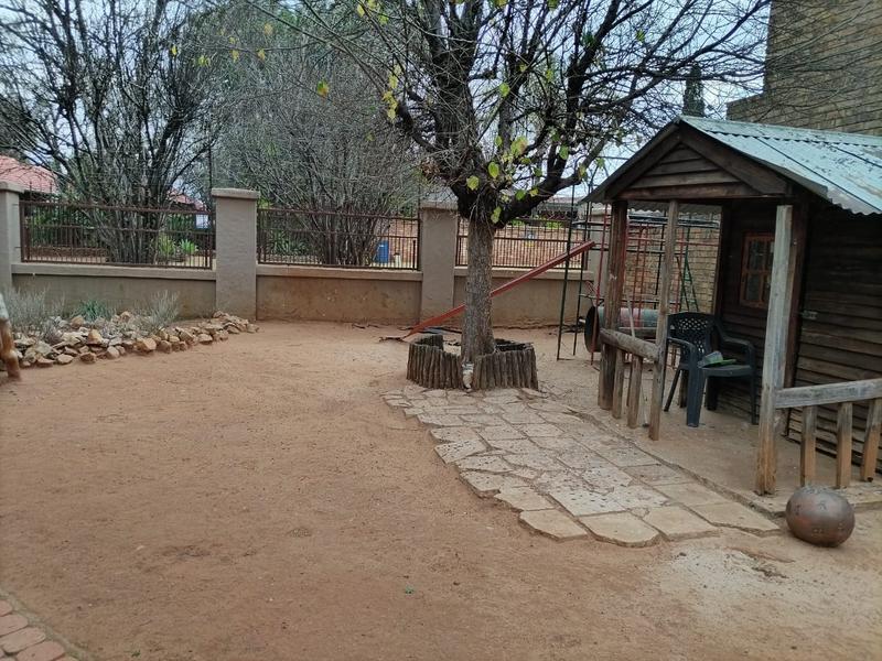 5 Bedroom Property for Sale in Zwartkop Gauteng