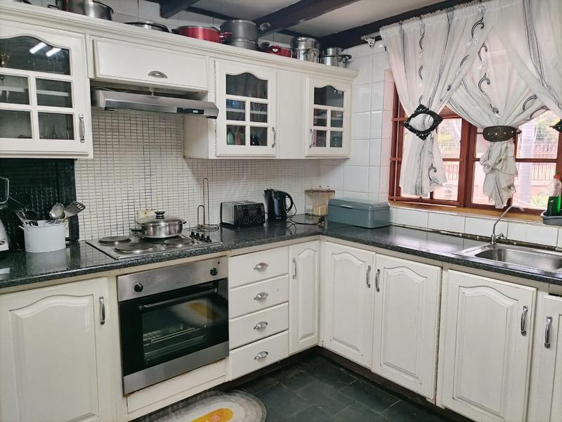 5 Bedroom Property for Sale in Zwartkop Gauteng