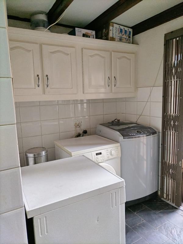 5 Bedroom Property for Sale in Zwartkop Gauteng