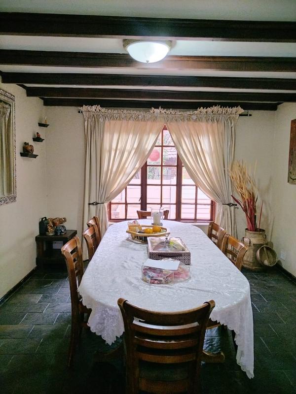 5 Bedroom Property for Sale in Zwartkop Gauteng