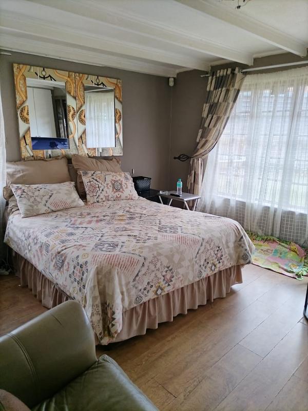 5 Bedroom Property for Sale in Zwartkop Gauteng