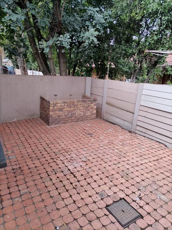 5 Bedroom Property for Sale in Zwartkop Gauteng