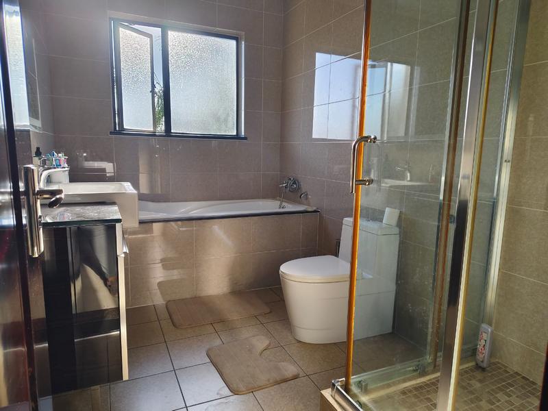 To Let 3 Bedroom Property for Rent in Craigavon Gauteng