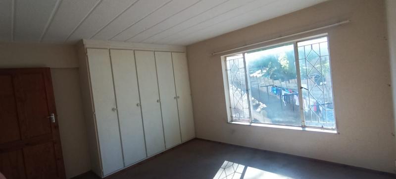 2 Bedroom Property for Sale in Helderkruin Gauteng