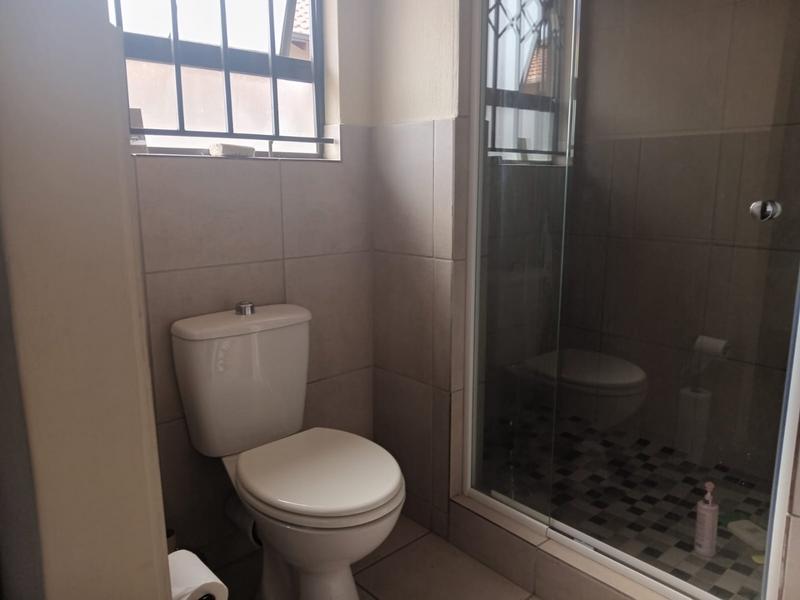 3 Bedroom Property for Sale in Azaadville Gardens Gauteng