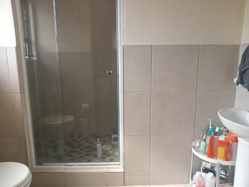 3 Bedroom Property for Sale in Azaadville Gardens Gauteng