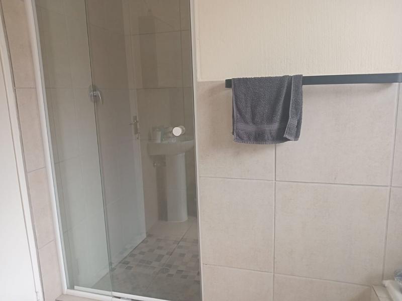 3 Bedroom Property for Sale in Azaadville Gardens Gauteng