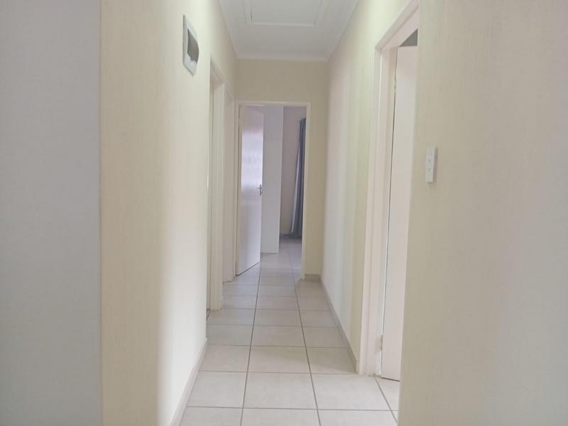 3 Bedroom Property for Sale in Azaadville Gardens Gauteng