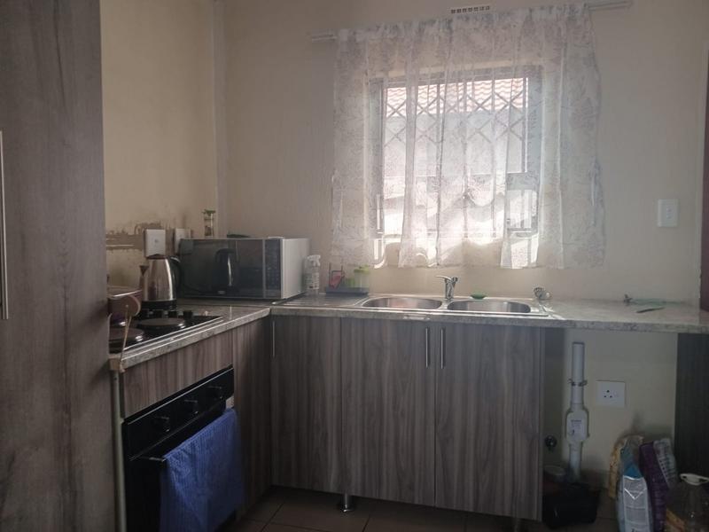 3 Bedroom Property for Sale in Azaadville Gardens Gauteng
