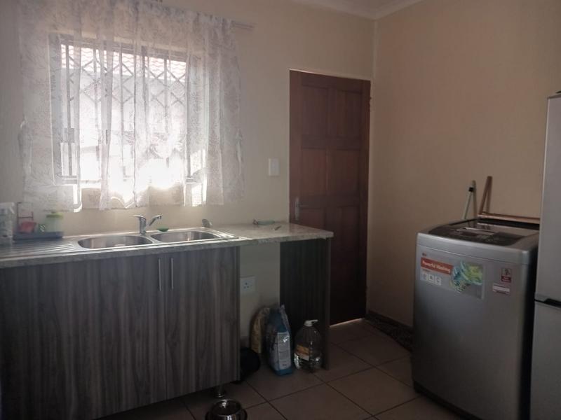 3 Bedroom Property for Sale in Azaadville Gardens Gauteng
