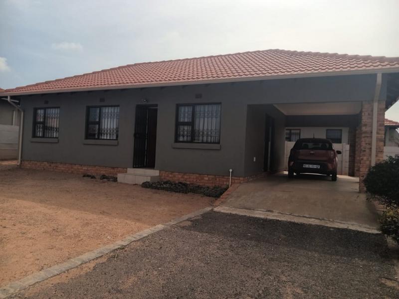 3 Bedroom Property for Sale in Azaadville Gardens Gauteng