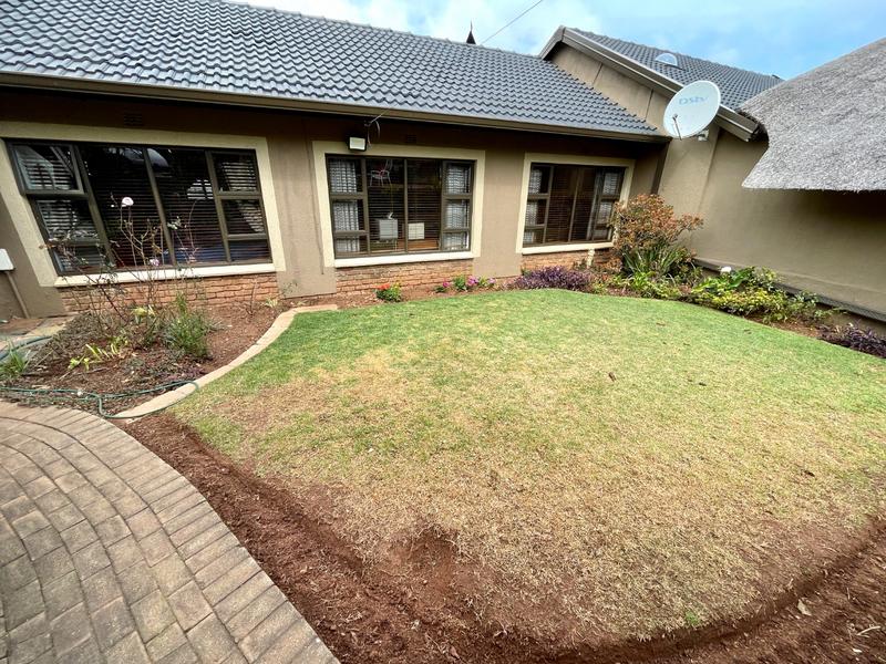 6 Bedroom Property for Sale in Kenmare Gauteng