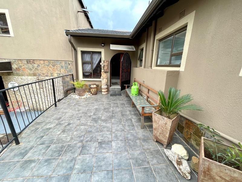 6 Bedroom Property for Sale in Kenmare Gauteng
