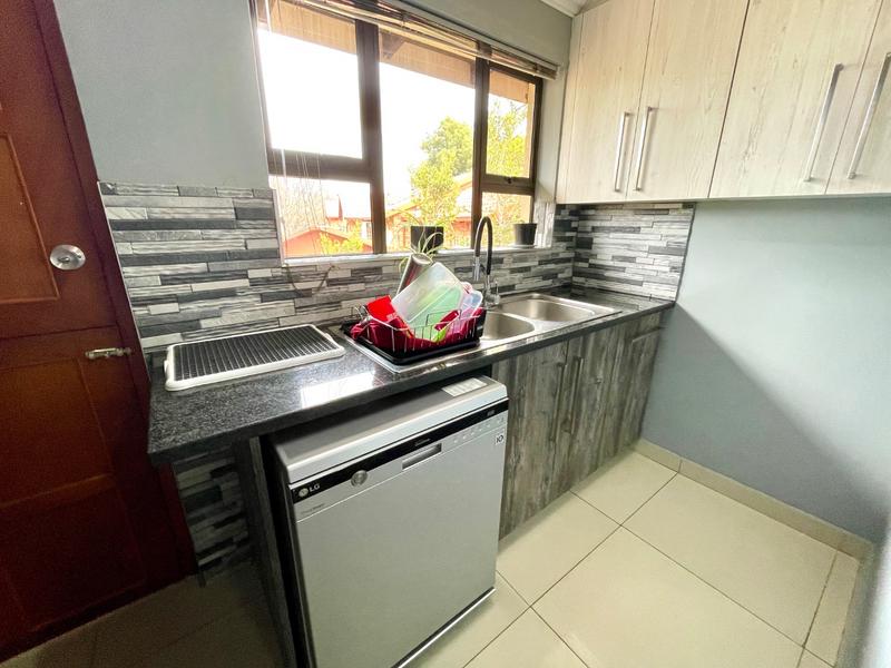 6 Bedroom Property for Sale in Kenmare Gauteng